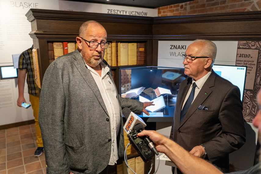 Elkamera przybliża historię Elbląga i miejskiego księgozbioru zdjęcie nr 292589