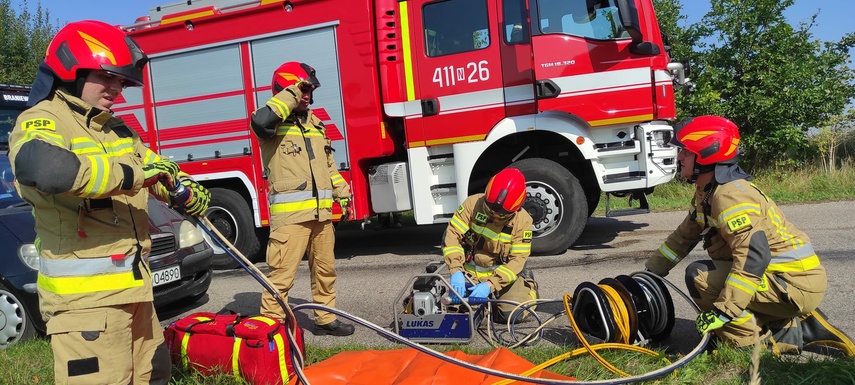 Poważny wypadek drogowy w okolicach Płoskini zdjęcie nr 292702