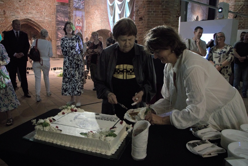 7 z 65 i róże dla Róży zdjęcie nr 293419