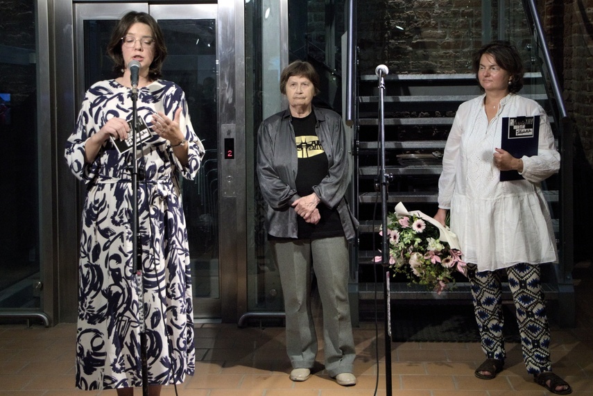 7 z 65 i róże dla Róży zdjęcie nr 293436