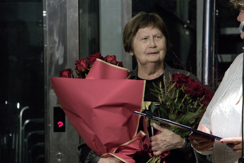 7 z 65 i róże dla Róży zdjęcie nr 293434