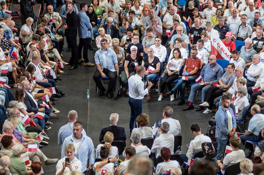 Donald Tusk w Elblągu mówił o porcie zdjęcie nr 293715