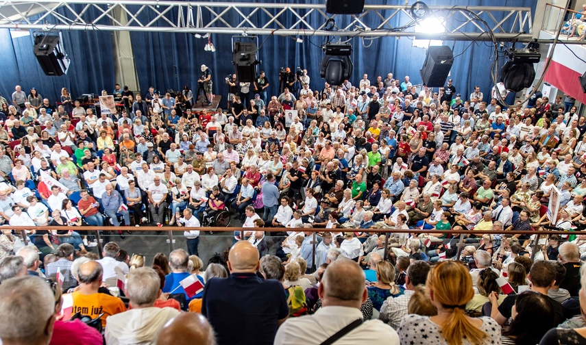 Donald Tusk w Elblągu mówił o porcie zdjęcie nr 293722