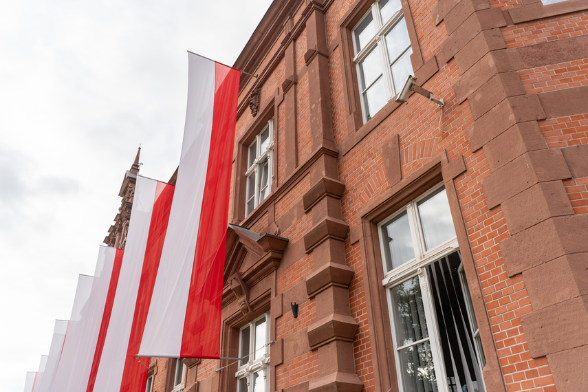 Pocztowo-fasadowo na nowo zdjęcie nr 294023