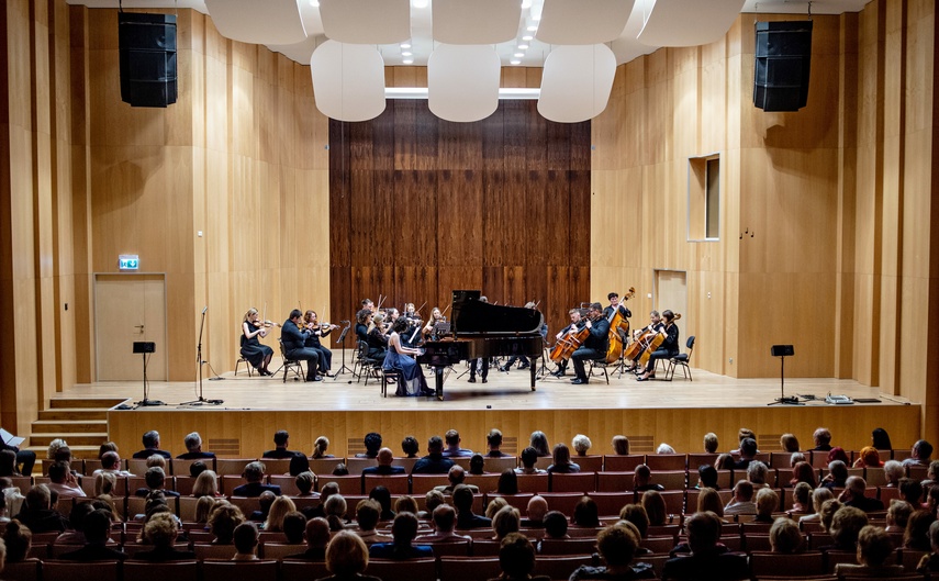 Muzycznym krokiem na zachód zdjęcie nr 294281