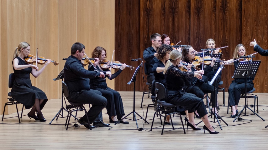 Muzycznym krokiem na zachód zdjęcie nr 294275
