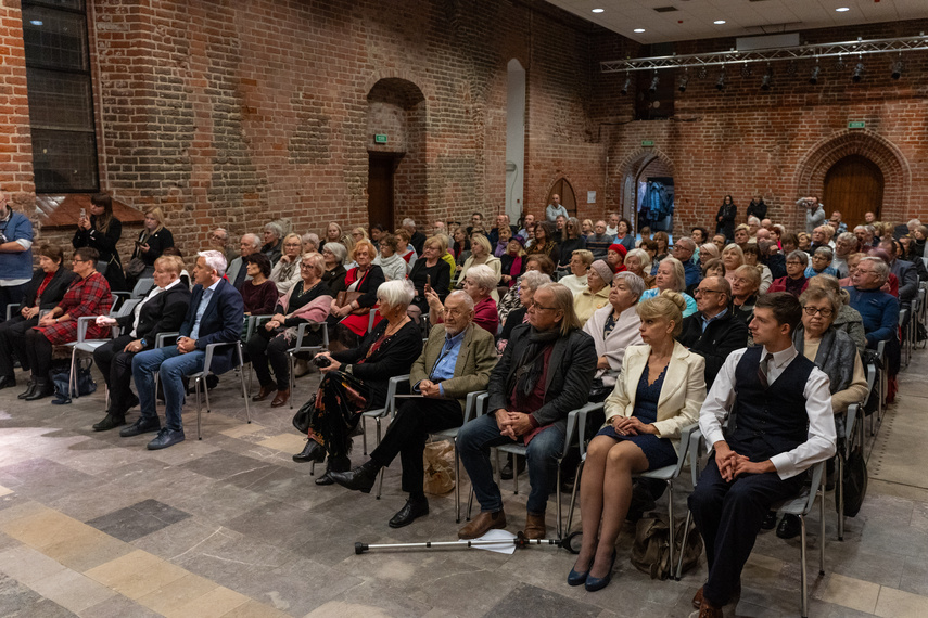 Miłosz Janiak stypendystą Elbląskiego Towarzystwa Kulturalnego zdjęcie nr 296639