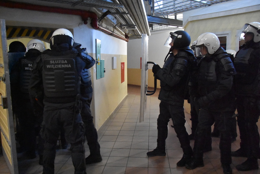 Kryptonim "Ogień", czyli manewry w areszcie zdjęcie nr 296668