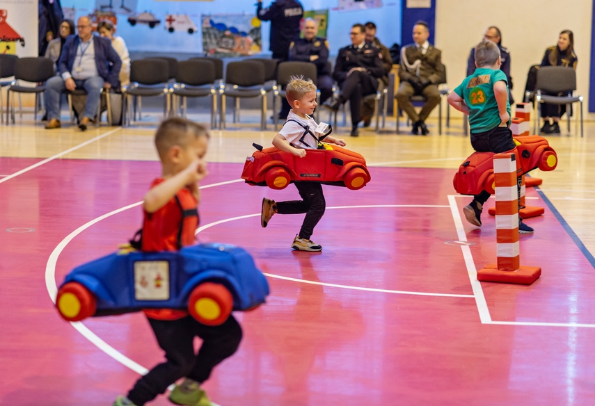 O bezpieczeństwie na sportowo i z zabawą zdjęcie nr 296893