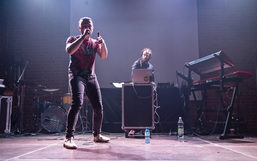 Kaliber 44. Strzał w dziesiątkę zdjęcie nr 297110