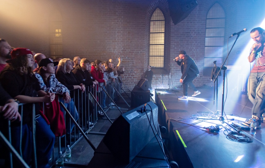 Kaliber 44. Strzał w dziesiątkę zdjęcie nr 297125