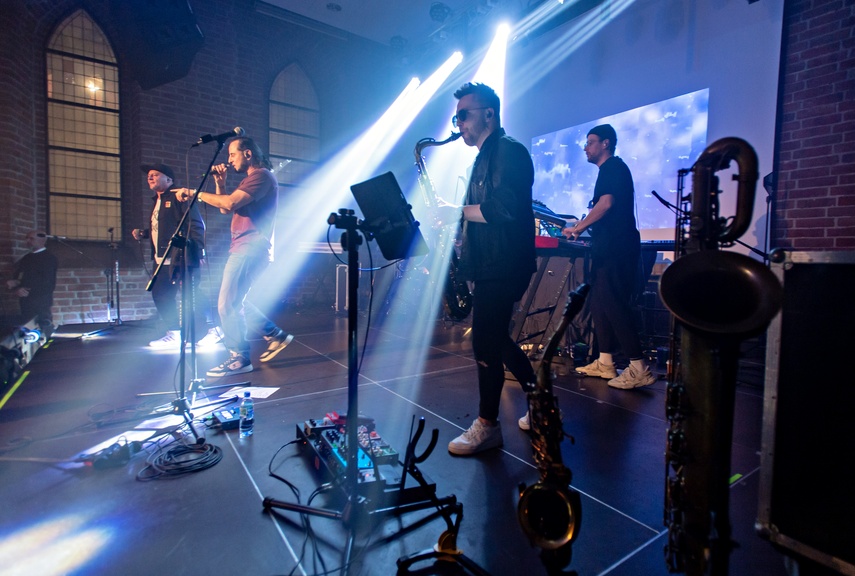 Kaliber 44. Strzał w dziesiątkę zdjęcie nr 297123