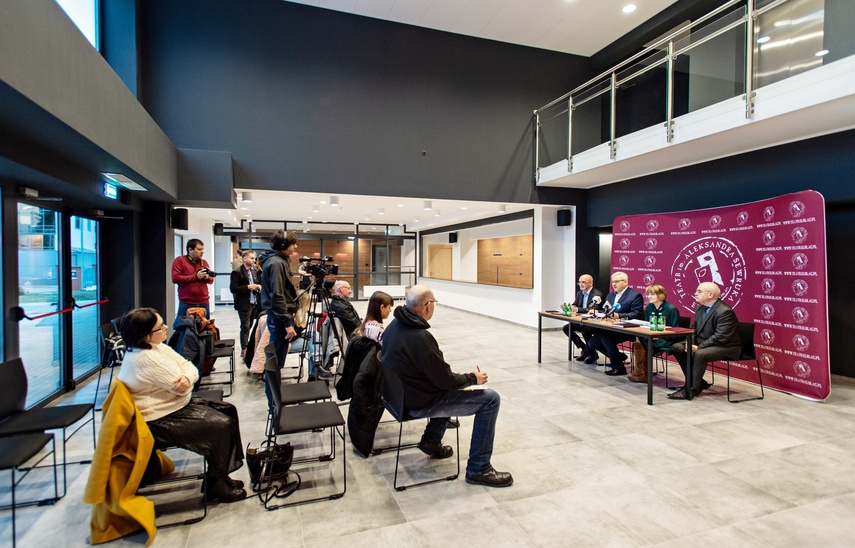 Teatr nasz widziałem ogromny zdjęcie nr 298214