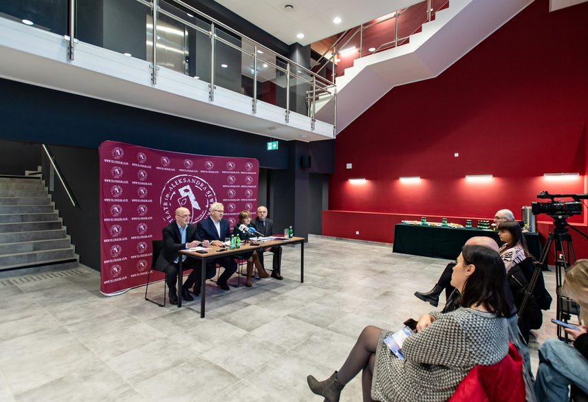 Teatr nasz widziałem ogromny zdjęcie nr 298213