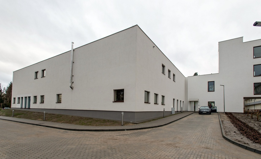 Pięć sal i pięćdziesiąt trzy miliony zdjęcie nr 298417