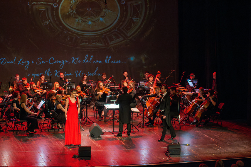 Muzyczny wieczór z operetką zdjęcie nr 299678