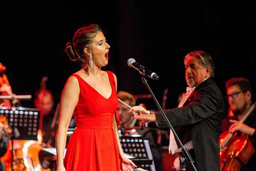 Muzyczny wieczór z operetką zdjęcie nr 299673