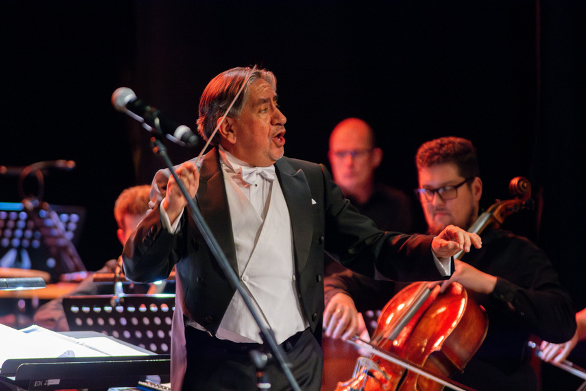 Muzyczny wieczór z operetką zdjęcie nr 299675