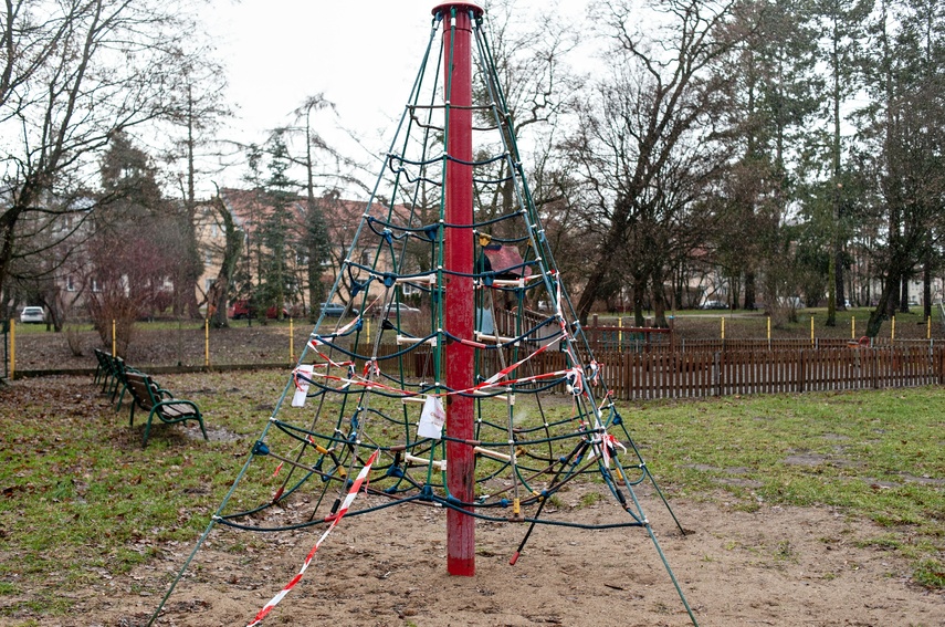 Przymiarki do prac w parku Kajki zdjęcie nr 300798