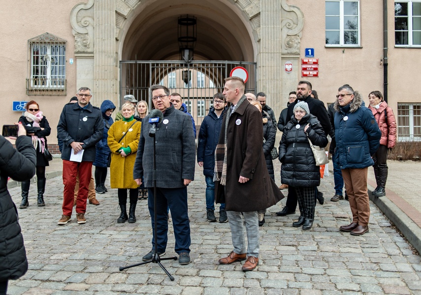 Rzecznik ogłasza swój start w wyborach na prezydenta zdjęcie nr 301237