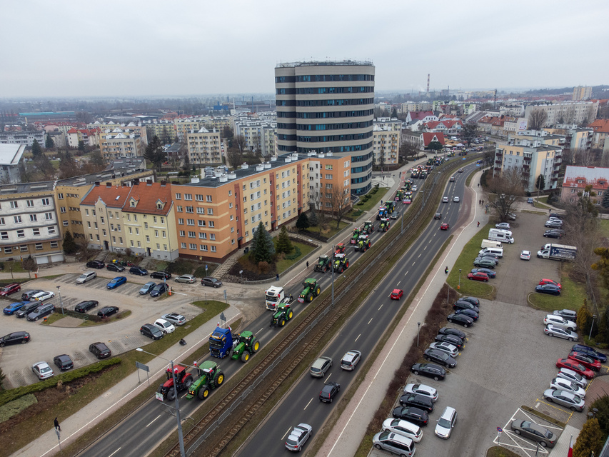 "Potrzebujemy konkretnych rozwiązań". Rolnicy protestowali na ulicach Elbląga zdjęcie nr 301593