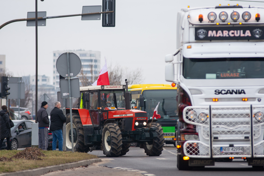 "Potrzebujemy konkretnych rozwiązań". Rolnicy protestowali na ulicach Elbląga zdjęcie nr 301572