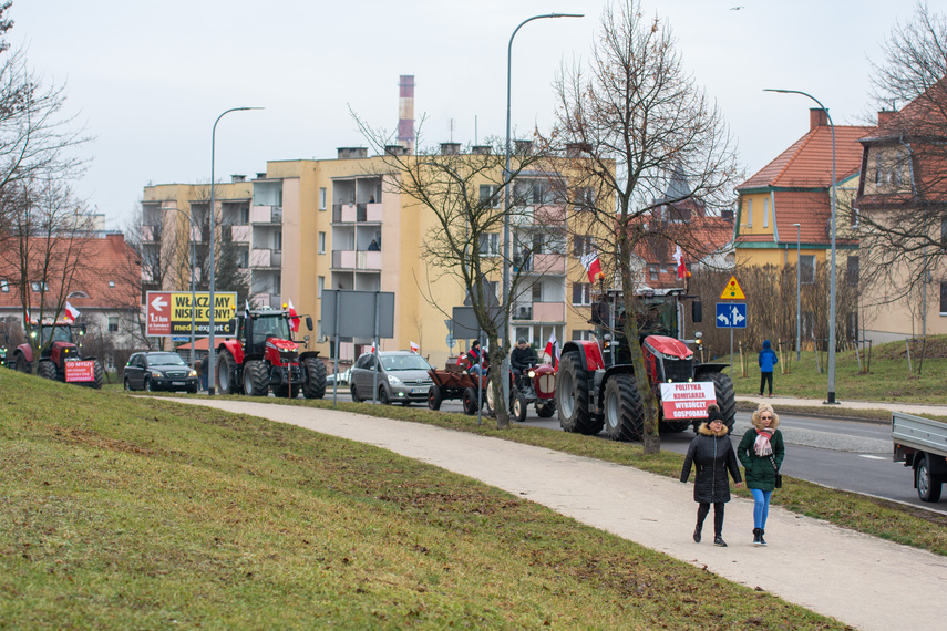 "Potrzebujemy konkretnych rozwiązań". Rolnicy protestowali na ulicach Elbląga zdjęcie nr 301561