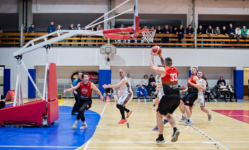 Basketball włącza turbo i odjeżdża zdjęcie nr 302368