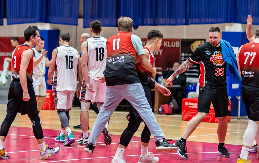 Basketball włącza turbo i odjeżdża zdjęcie nr 302397