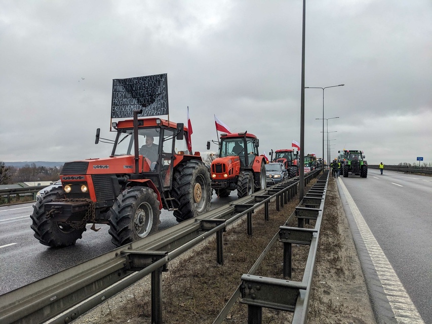 Rolnicza blokada na obwodnicy zdjęcie nr 302418