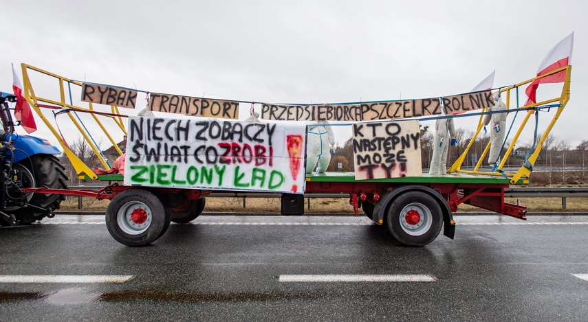 Protest rolników w Elblągu. "Sprowadzanie towarów z Ukrainy nas rujnuje" zdjęcie nr 302484