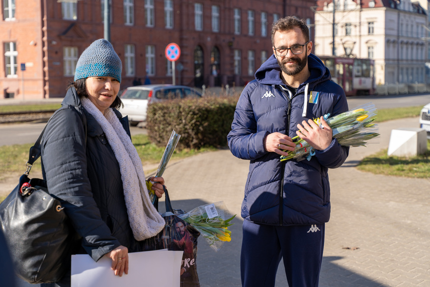 Żółto-biało-niebieski Dzień Kobiet zdjęcie nr 303280