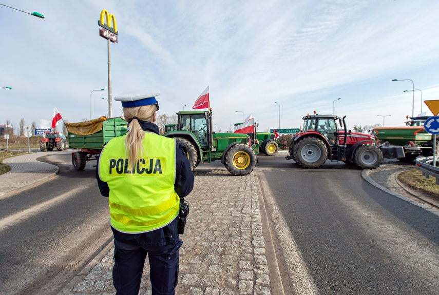 Rolnicy: rząd zamiast konkretów daje nam ochłapy zdjęcie nr 303794