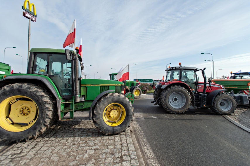 Rolnicy: rząd zamiast konkretów daje nam ochłapy zdjęcie nr 303795