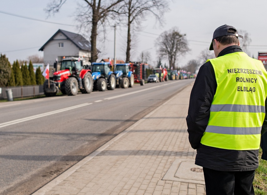 Rolnicy: rząd zamiast konkretów daje nam ochłapy zdjęcie nr 303815