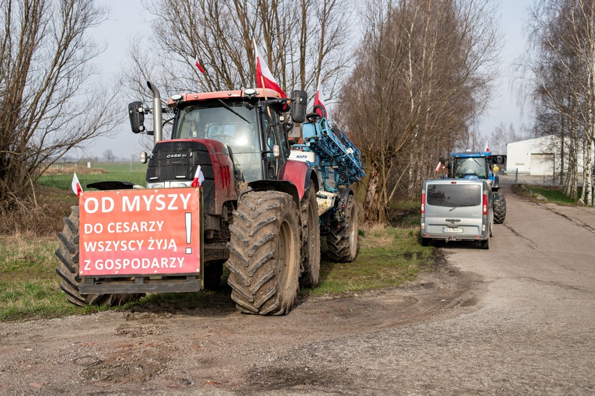 Rolnicy: rząd zamiast konkretów daje nam ochłapy zdjęcie nr 303806