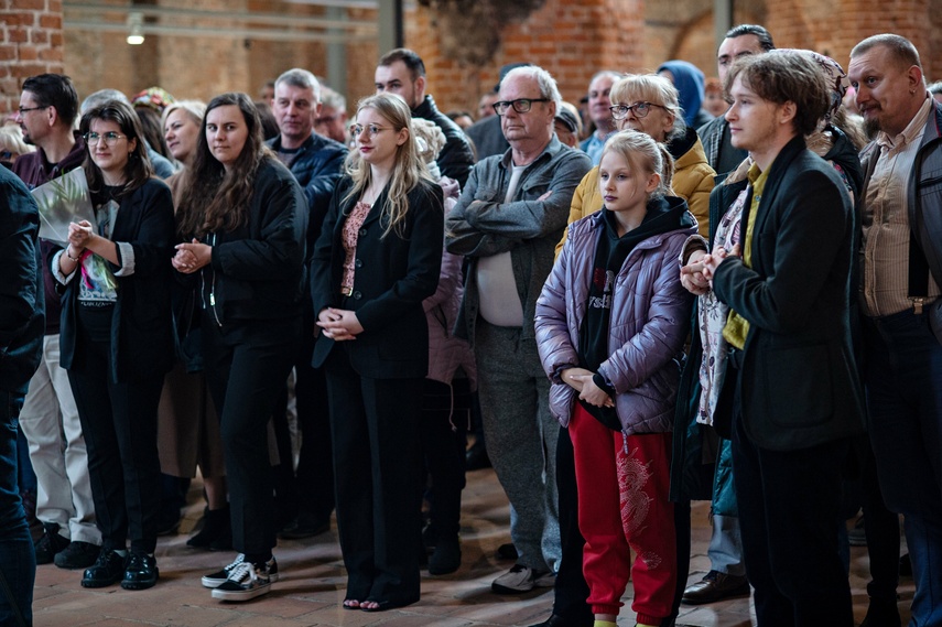 Trzynaste Dyplomy Liceum Sztuk Plastycznych zdjęcie nr 306110