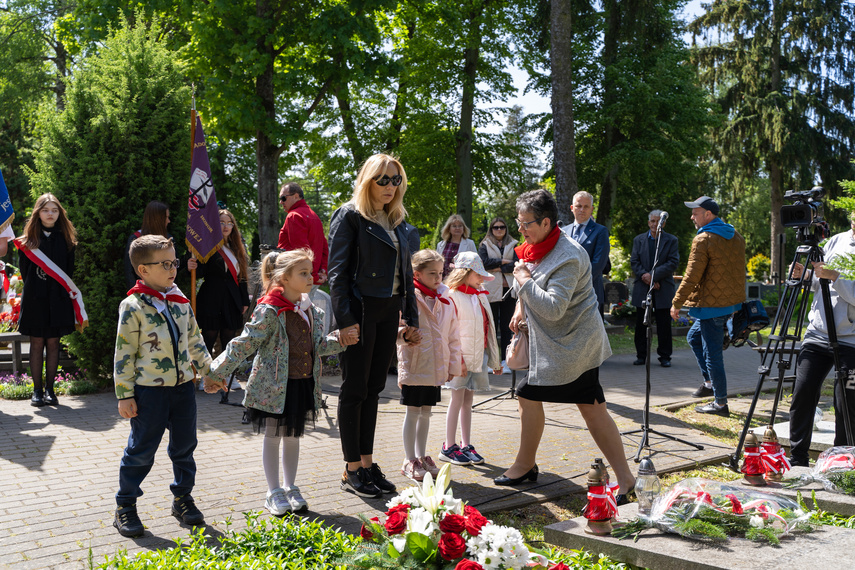 W rocznicę zakończenia wojny w Europie zdjęcie nr 307081