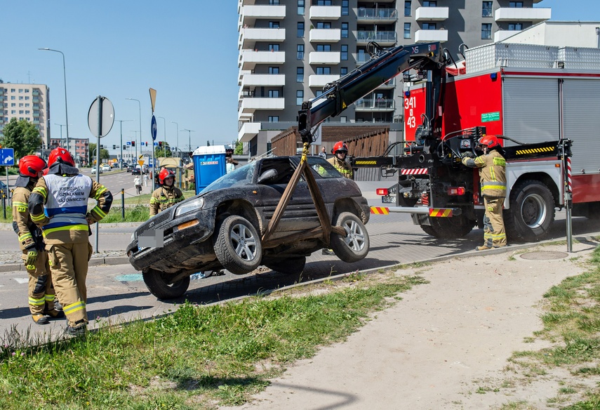 Awaria przyczyną dachowania zdjęcie nr 307678