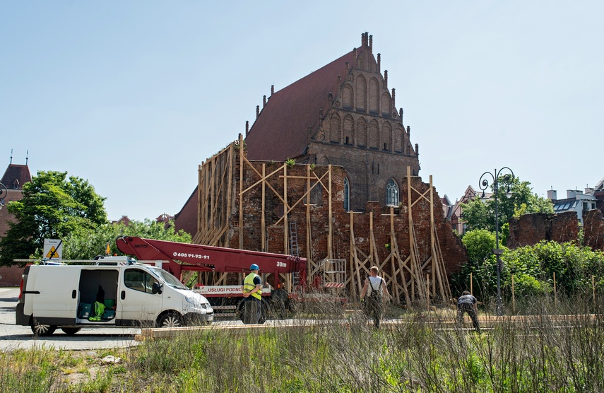 Zabezpieczone mury przy Galerii EL zdjęcie nr 307694