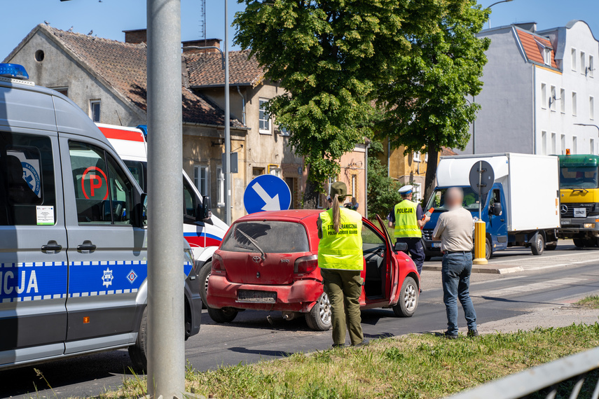 Problematyczna kolizja na Grunwaldzkiej zdjęcie nr 307763