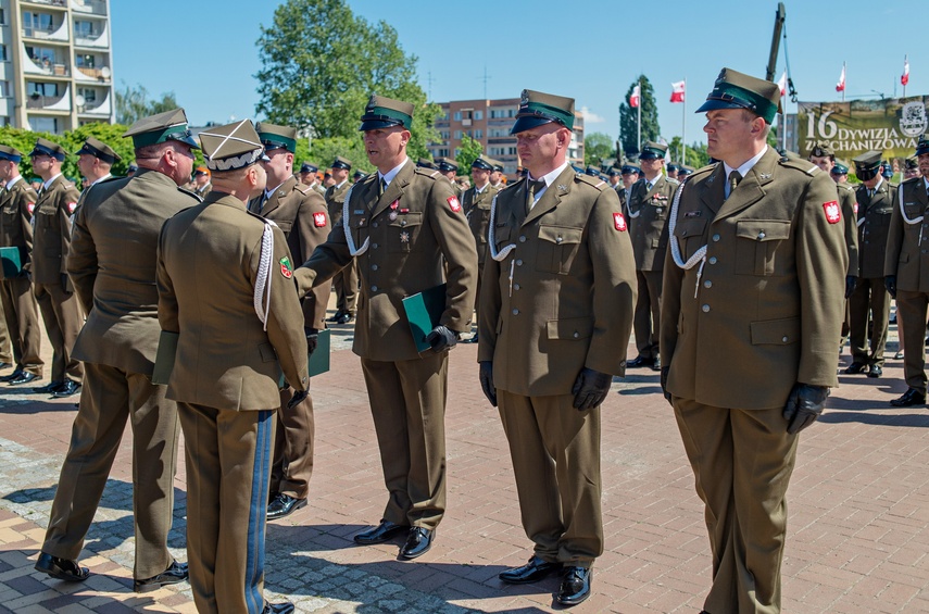 Jeszcze nie oficerowie, ale już nie szeregowi zdjęcie nr 308336