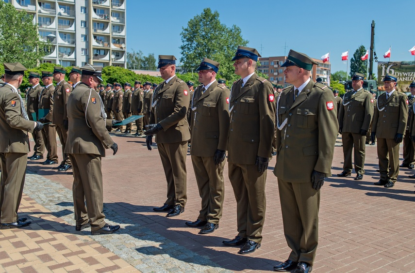 Jeszcze nie oficerowie, ale już nie szeregowi zdjęcie nr 308332