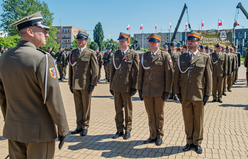 Jeszcze nie oficerowie, ale już nie szeregowi zdjęcie nr 308339