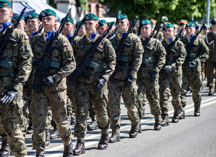 Jeszcze nie oficerowie, ale już nie szeregowi zdjęcie nr 308293