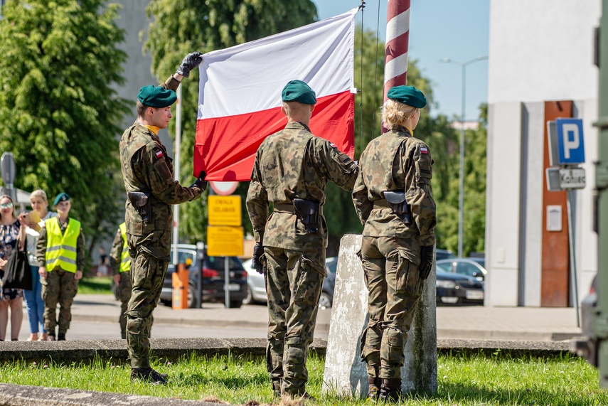 Jeszcze nie oficerowie, ale już nie szeregowi zdjęcie nr 308323