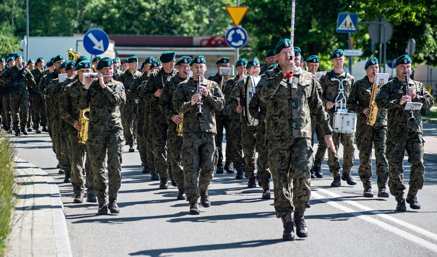 Jeszcze nie oficerowie, ale już nie szeregowi zdjęcie nr 308289