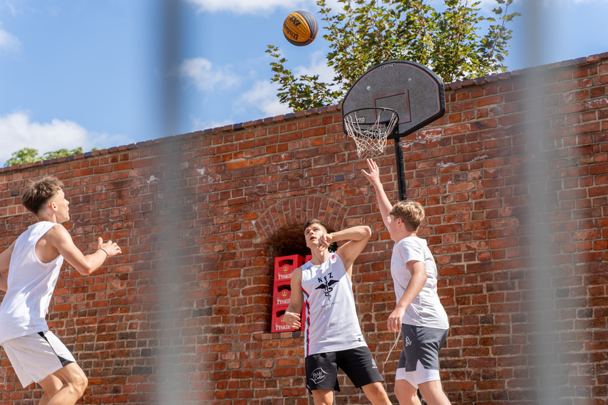 Armwrestling, streetball i amerykański styl zdjęcie nr 312016