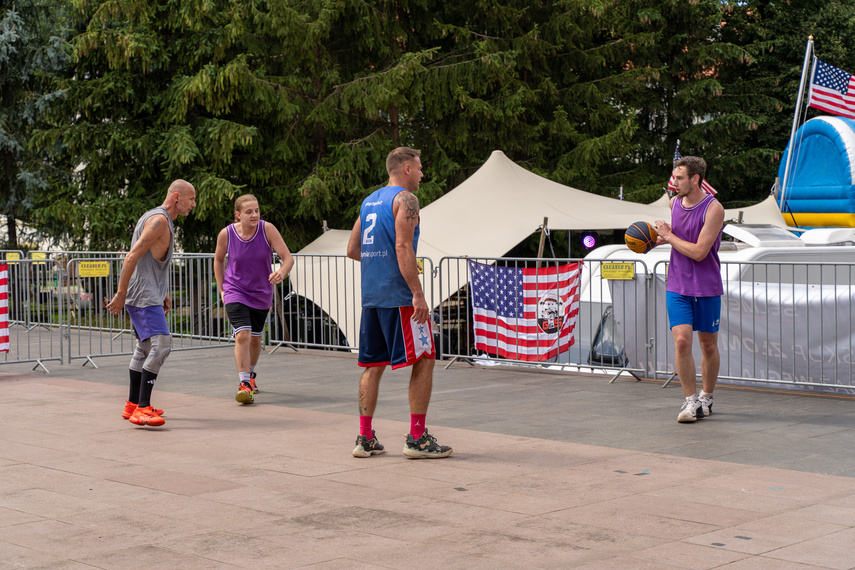 Armwrestling, streetball i amerykański styl zdjęcie nr 311999