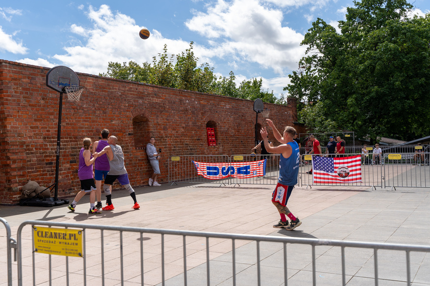 Armwrestling, streetball i amerykański styl zdjęcie nr 311995